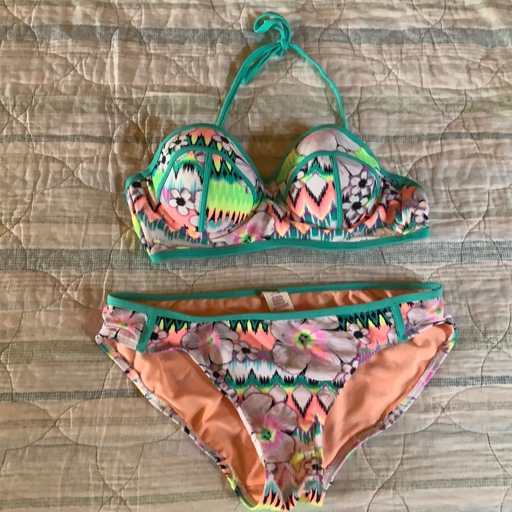 Swim suit